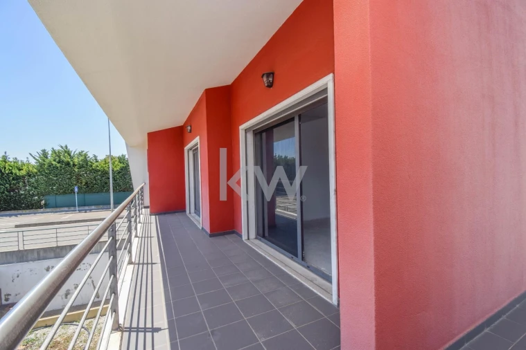 Moradia T4 para Venda em Carnaxide e Queijas Foto 45