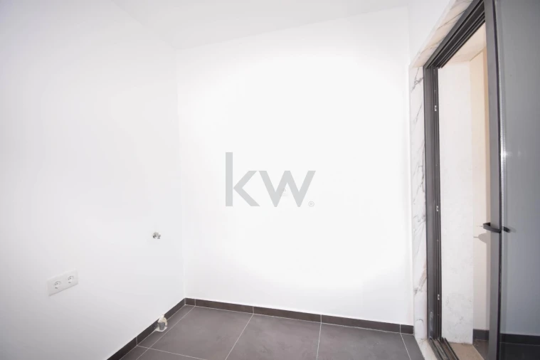 Moradia T4 para Venda em Carnaxide e Queijas Foto 25