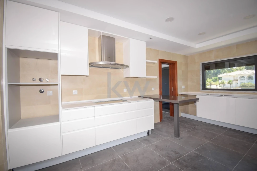 Moradia T4 para Venda em Carnaxide e Queijas Foto 22