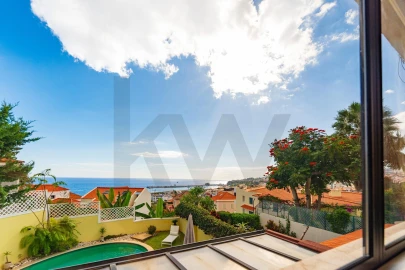 Moradia T4 para Venda em Funchal (Santa Maria Maior)
