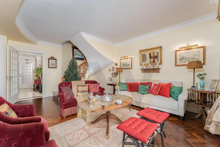 Moradia T4 para Venda em Funchal (Santa Maria Maior) Foto 21