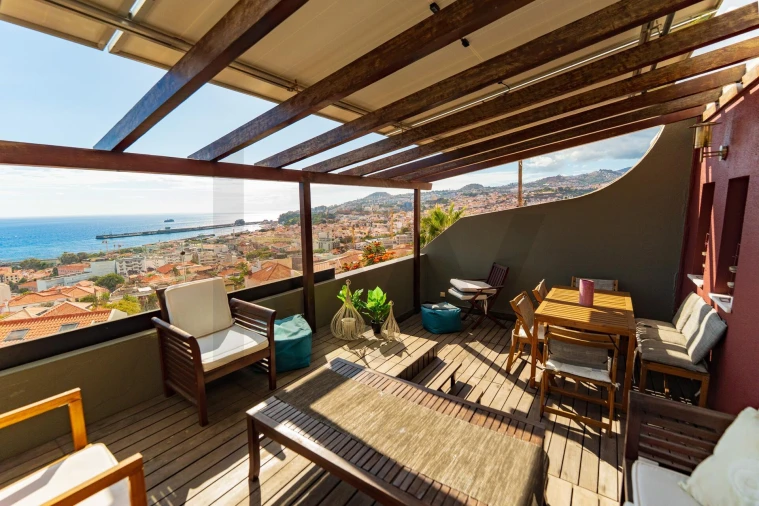 Moradia T4 para Venda em Funchal (Santa Maria Maior) Foto 41