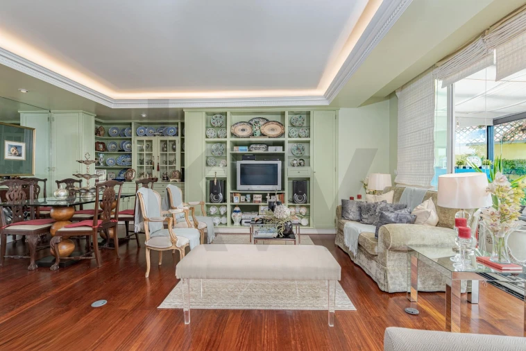 Moradia T4 para Venda em Funchal (Santa Maria Maior) Foto 2