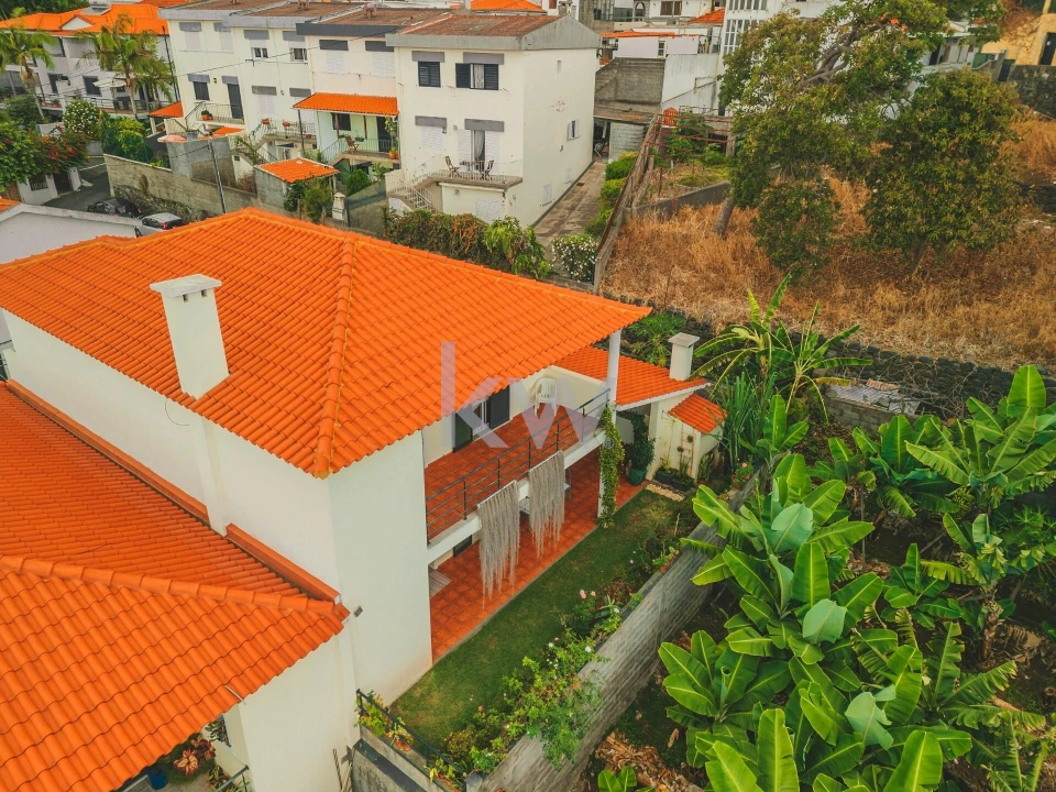 Moradia T4 para Venda em Funchal (São Pedro) Foto 3