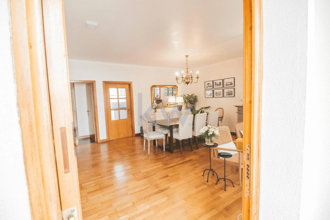 Moradia T4 para Venda em Funchal (São Pedro) Foto 6