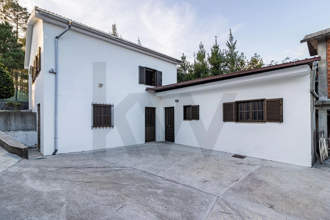 Moradia T2 para Venda em Macieira de Sarnes Foto 8