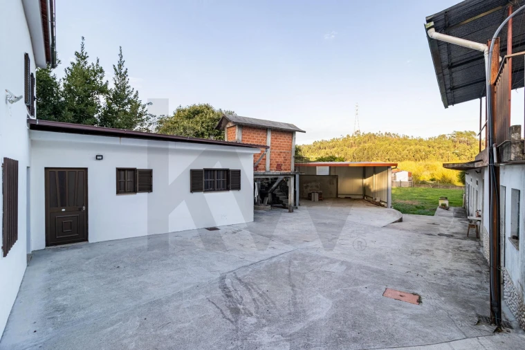 Moradia T2 para Venda em Macieira de Sarnes Foto 6