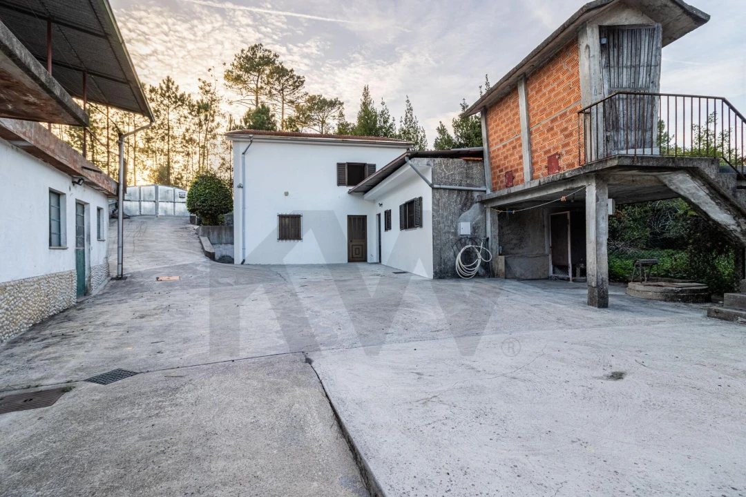 Moradia T2 para Venda em Macieira de Sarnes Foto 7