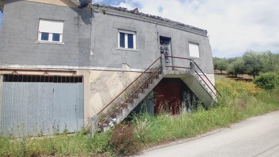 Moradia T3 para Venda em Vinha da Rainha Foto 2