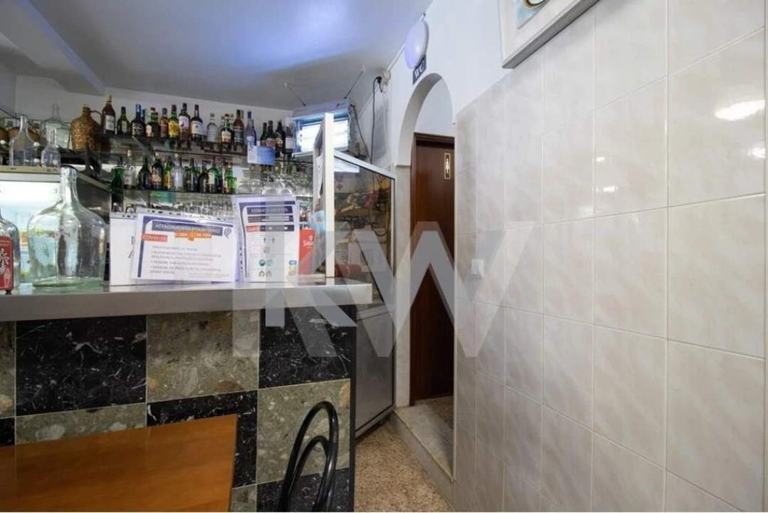 Loja para Venda em Oeiras e São Julião da Barra, Paço de Arcos e Caxias Foto 5