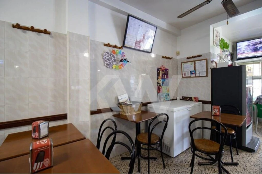 Loja para Venda em Oeiras e São Julião da Barra, Paço de Arcos e Caxias Foto 4