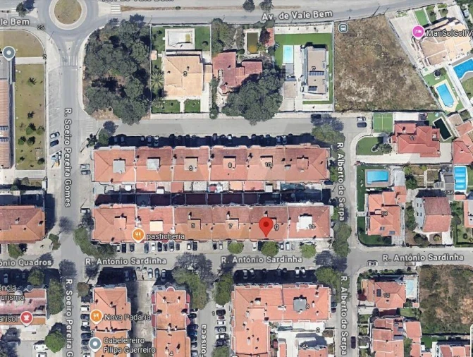 Apartamento T3 para Venda em Charneca de Caparica e Sobreda Foto 14
