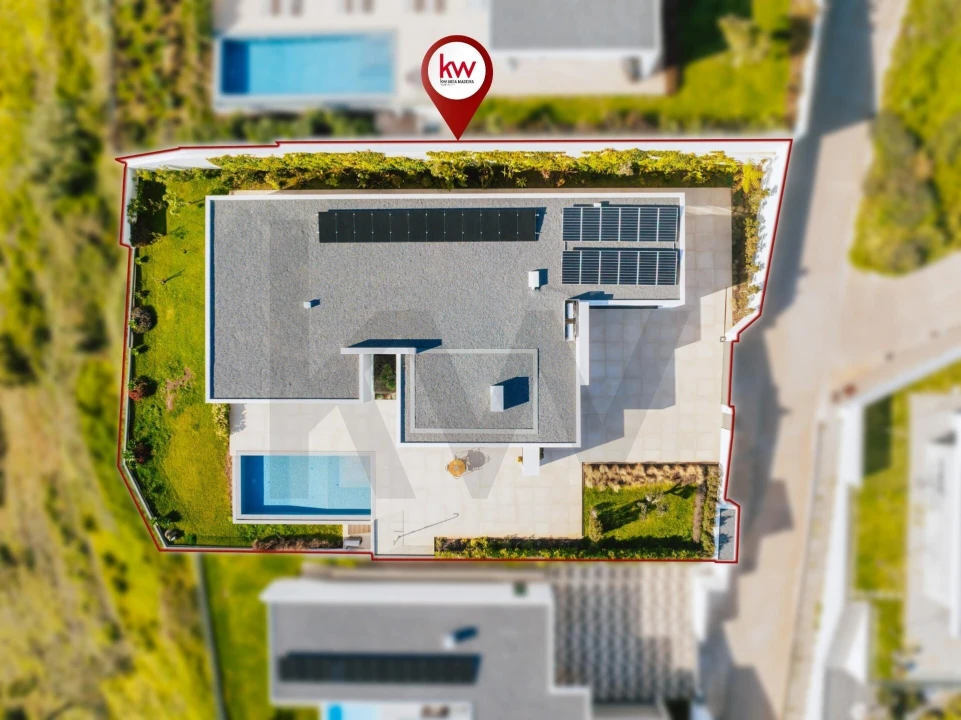 Moradia T4 para Venda em Prazeres Foto 9