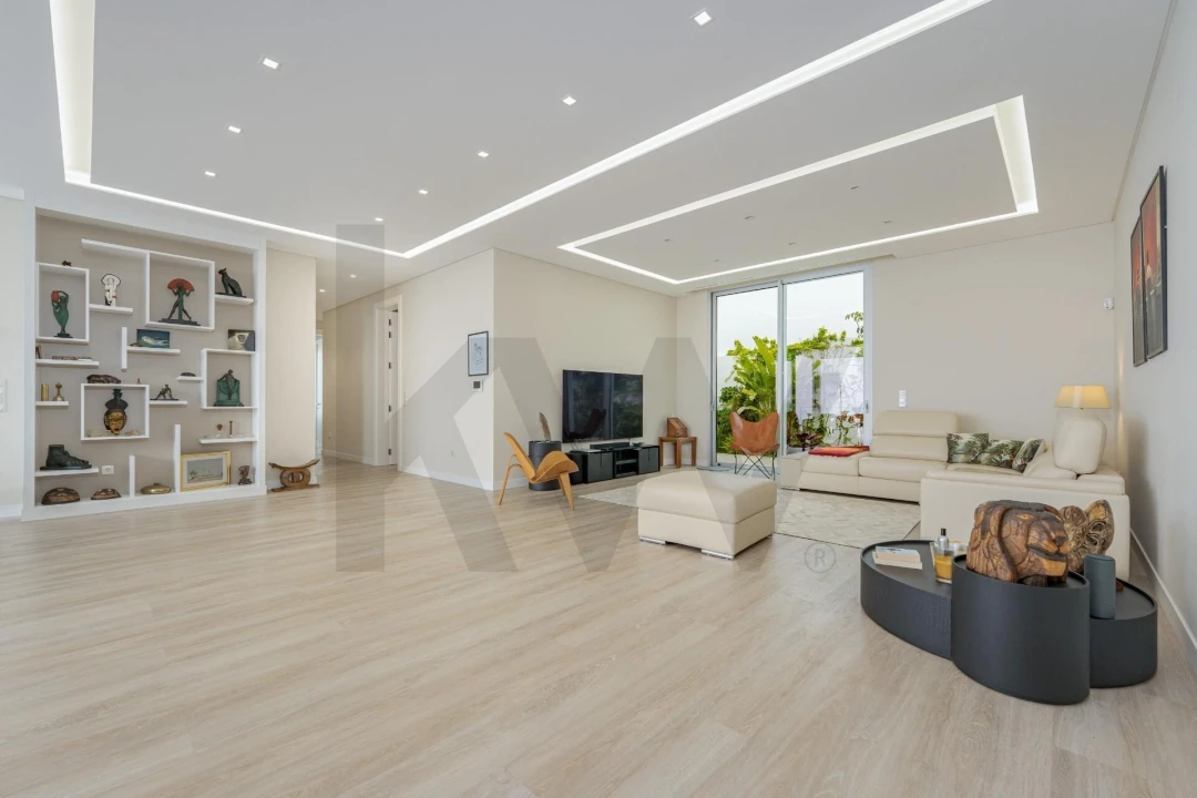 Moradia T4 para Venda em Prazeres Foto 40