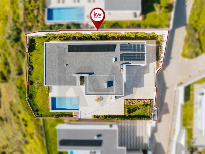 Moradia T4 para Venda em Prazeres Foto 9