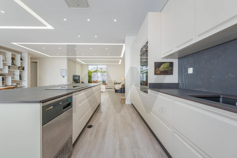 Moradia T4 para Venda em Prazeres Foto 41