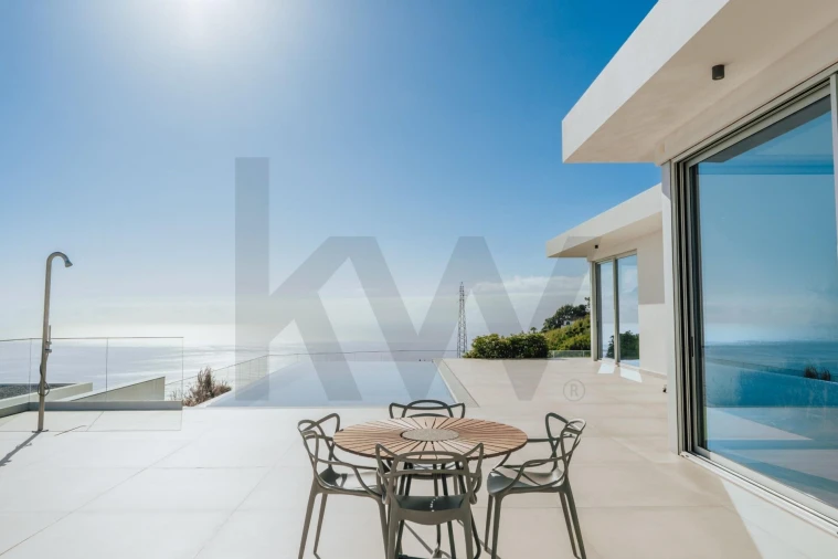 Moradia T4 para Venda em Prazeres Foto 25