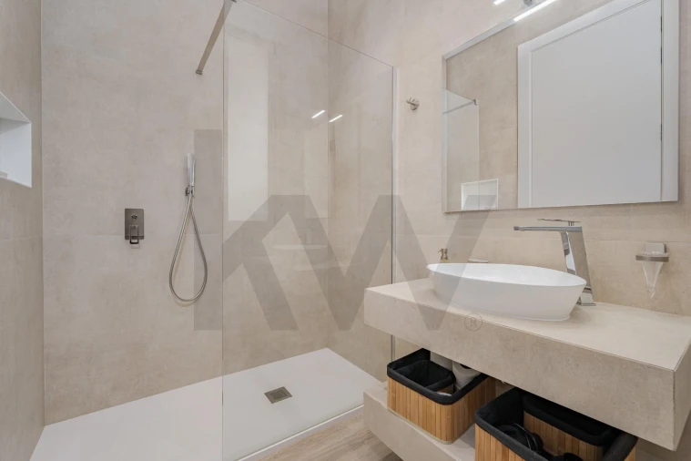 Moradia T4 para Venda em Prazeres Foto 56