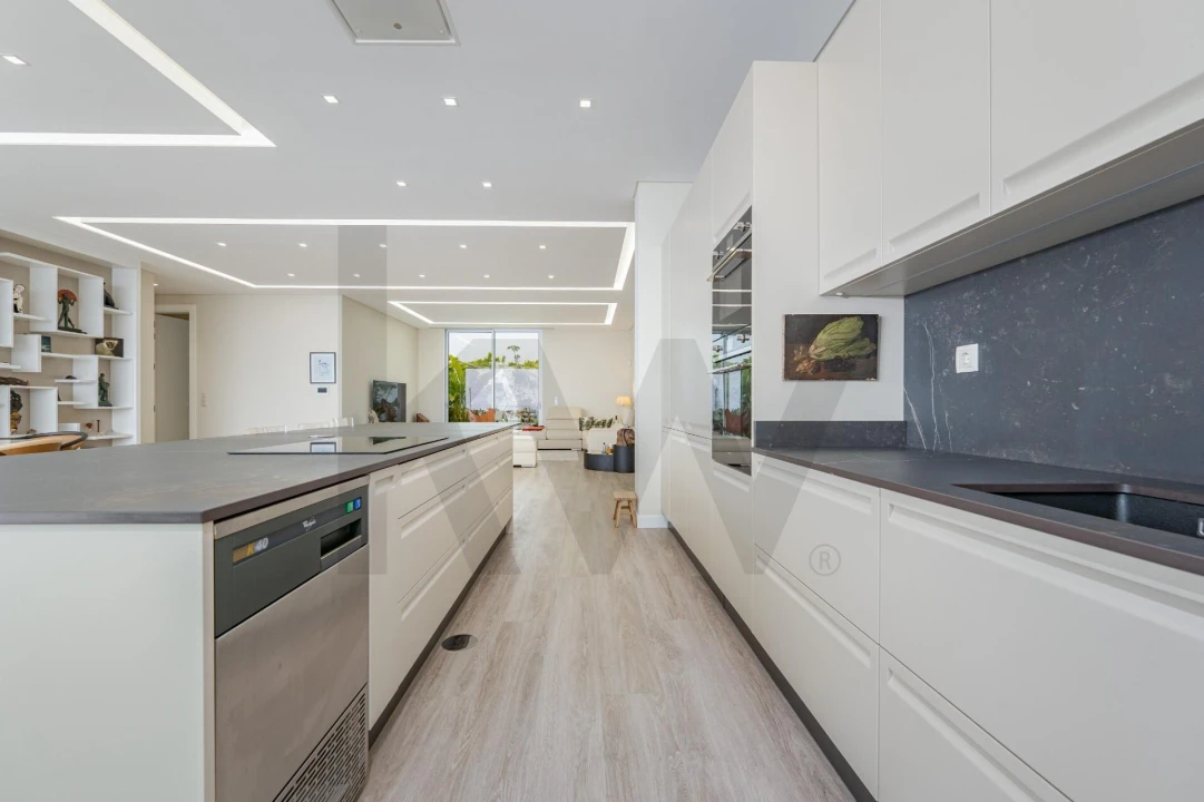 Moradia T4 para Venda em Prazeres Foto 41