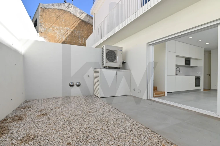 Moradia T3 para Arrendamento em Beato Foto 4