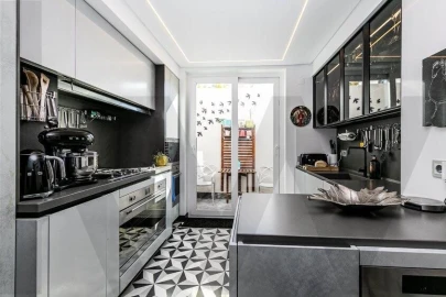 Moradia T4 para Venda em Campolide