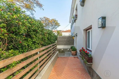 Moradia T5 para Venda em Campolide