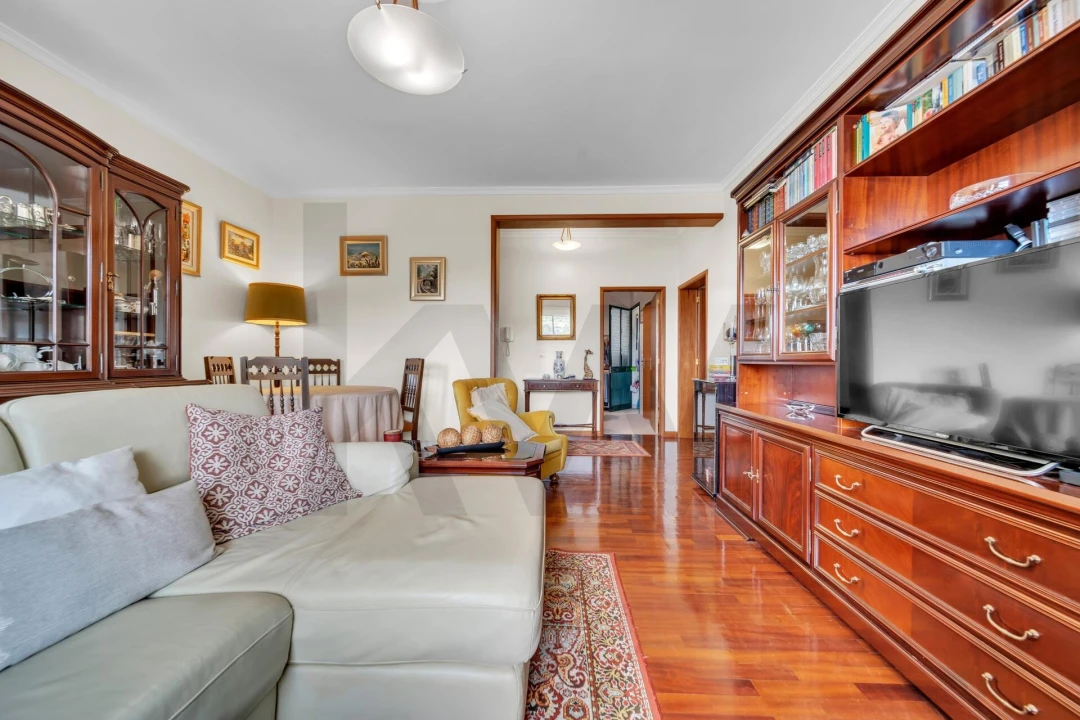 Apartamento T3 para Venda em Caniço Foto 2
