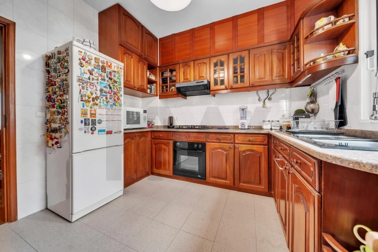 Apartamento T3 para Venda em Caniço Foto 8