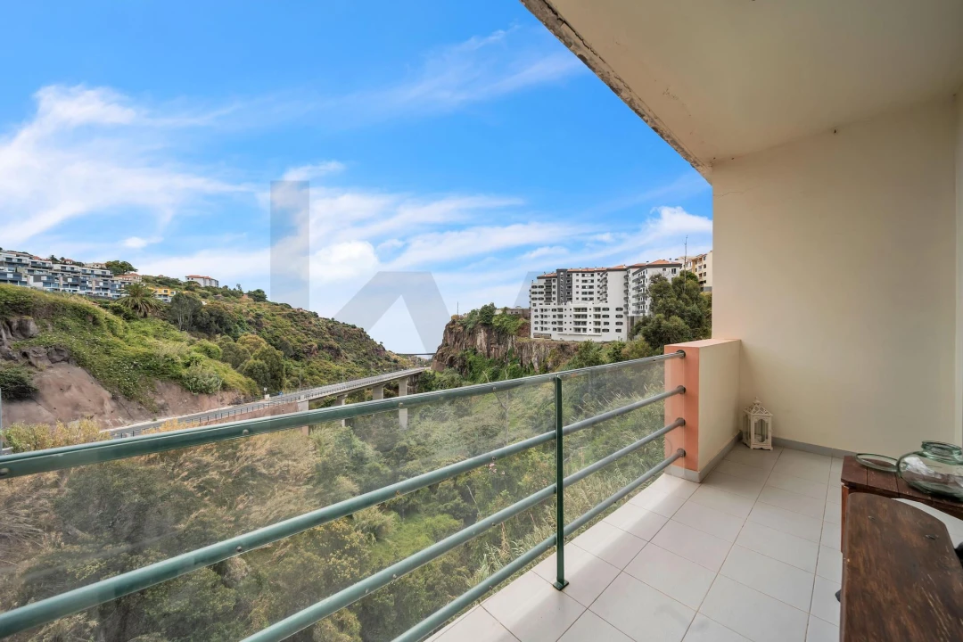 Apartamento T3 para Venda em Caniço Foto 18