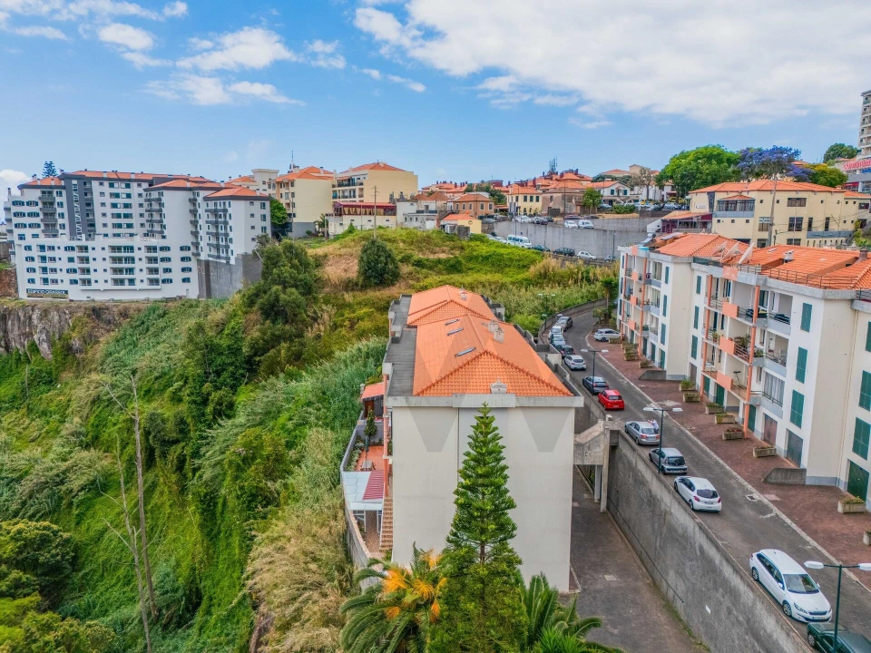 Apartamento T3 para Venda em Caniço Foto 25