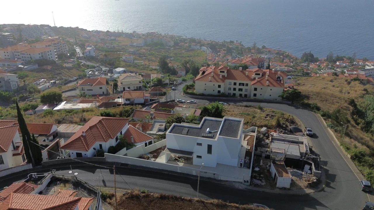 Moradia T3 para Venda em Caniço Foto 35