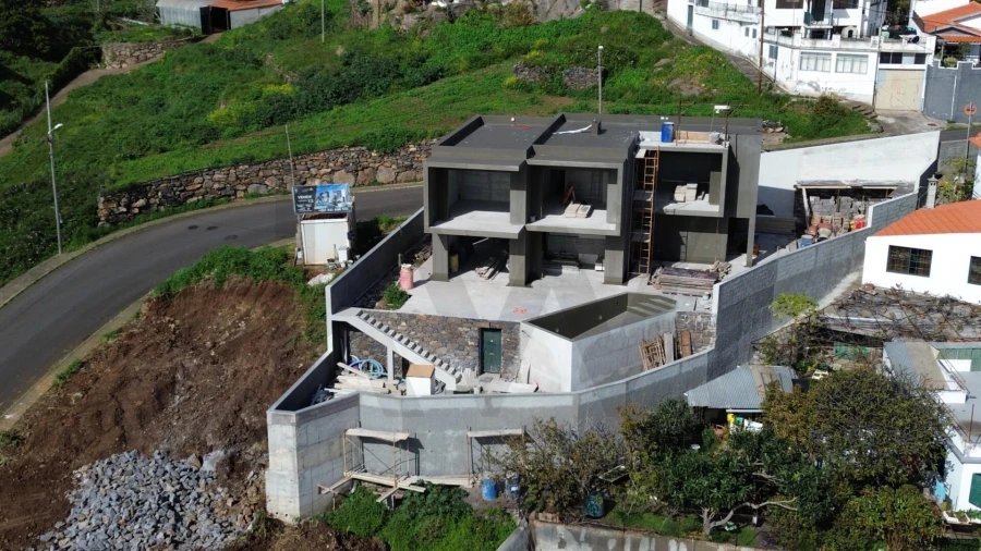 Moradia T3 para Venda em Caniço Foto 27