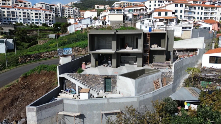 Moradia T3 para Venda em Caniço Foto 23