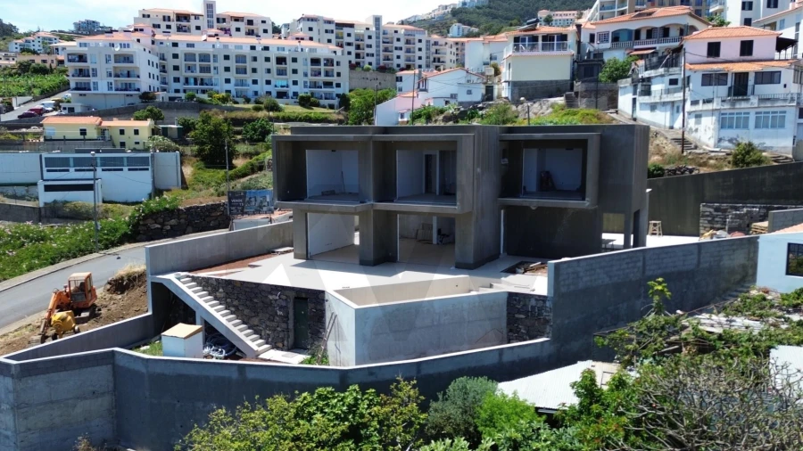 Moradia T3 para Venda em Caniço Foto 37