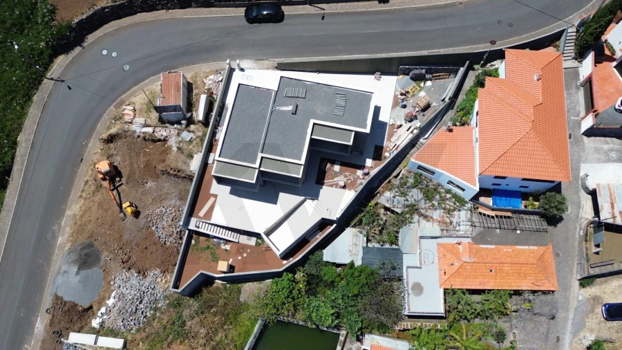Moradia T3 para Venda em Caniço Foto 27