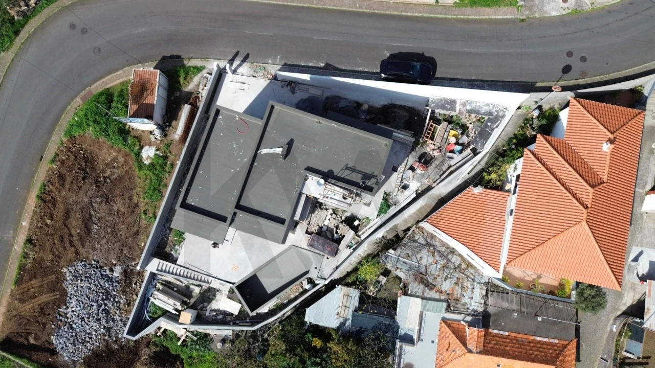 Moradia T3 para Venda em Caniço Foto 28