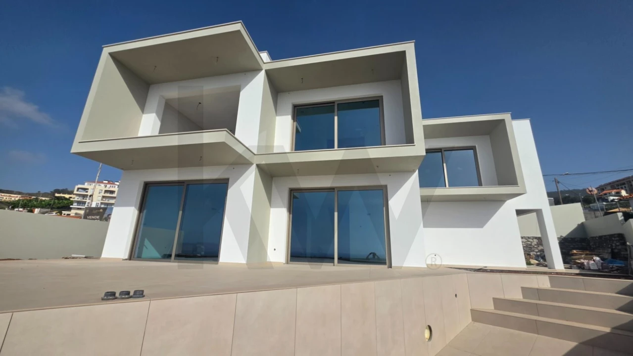 Moradia T3 para Venda em Caniço Foto 17