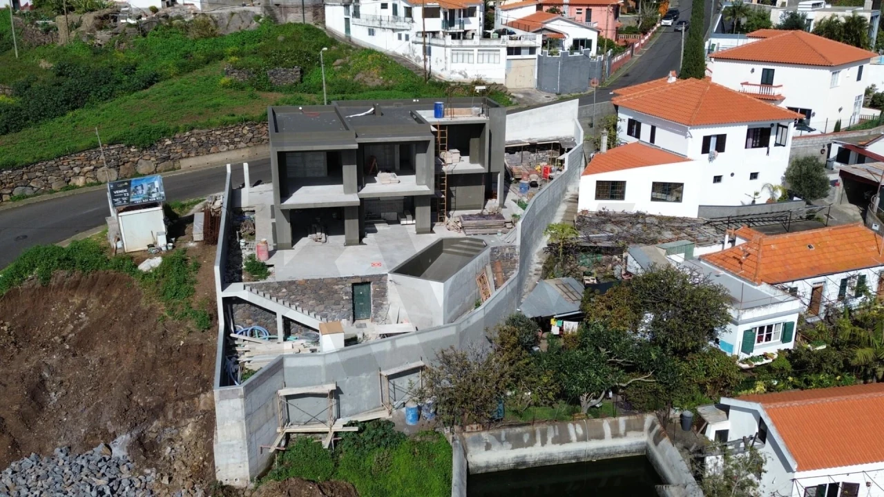 Moradia T3 para Venda em Caniço Foto 26