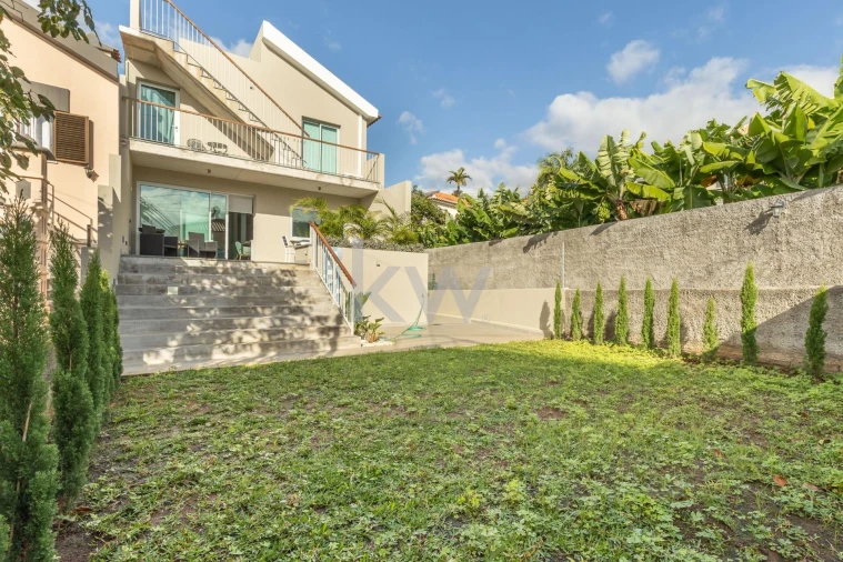 Moradia T5 para Venda em Funchal (Santa Luzia)