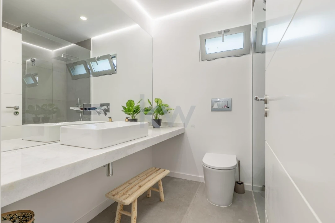 Moradia T5 para Venda em Funchal (Santa Luzia) Foto 28