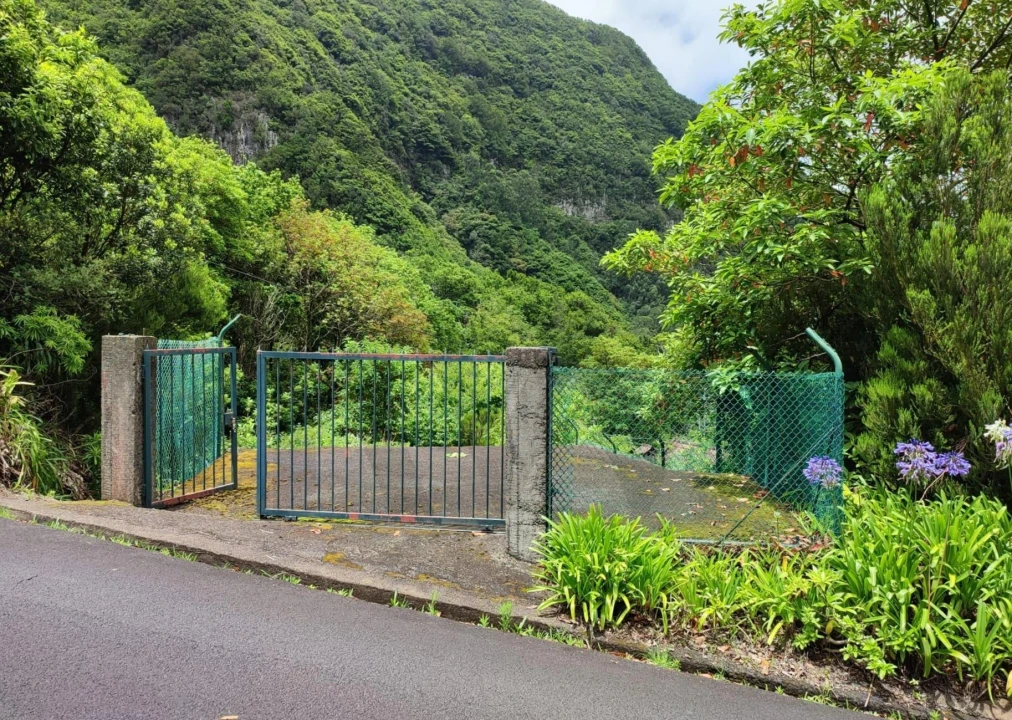 Terreno para Venda em Seixal Foto 1