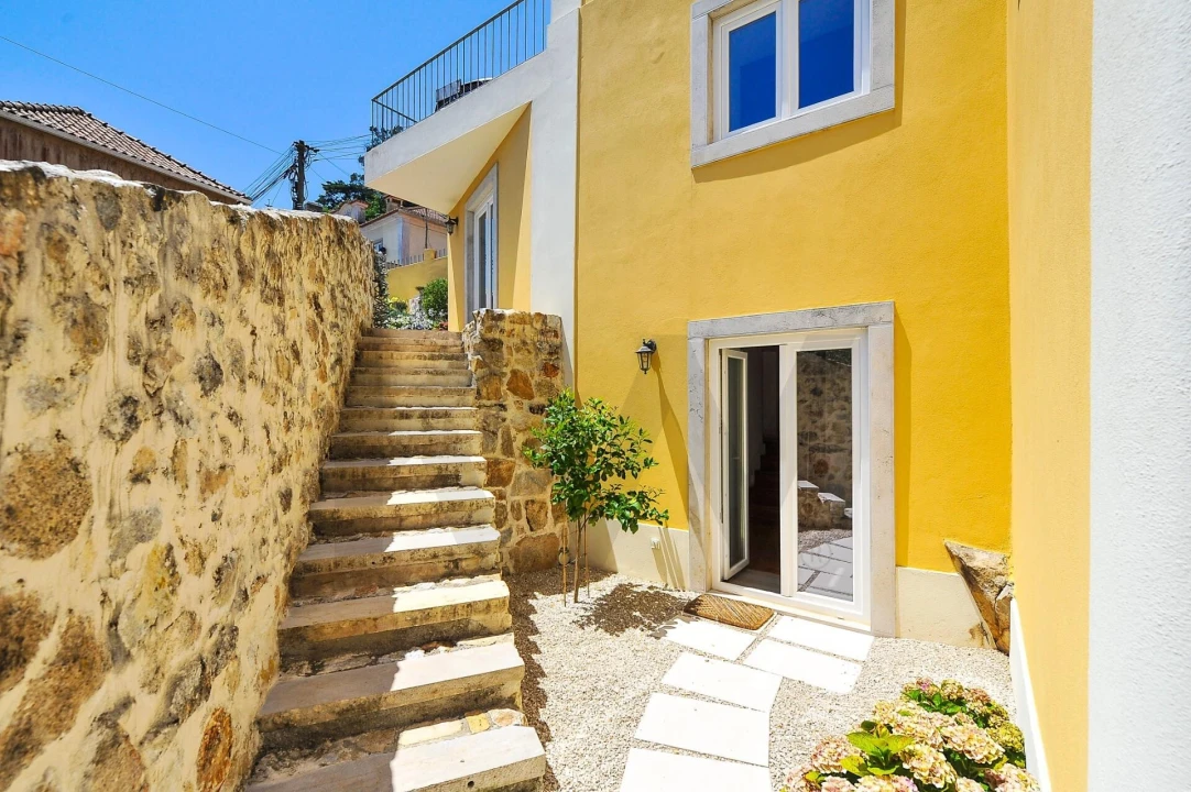 Moradia T3 para Venda em São João das Lampas e Terrugem Foto 2