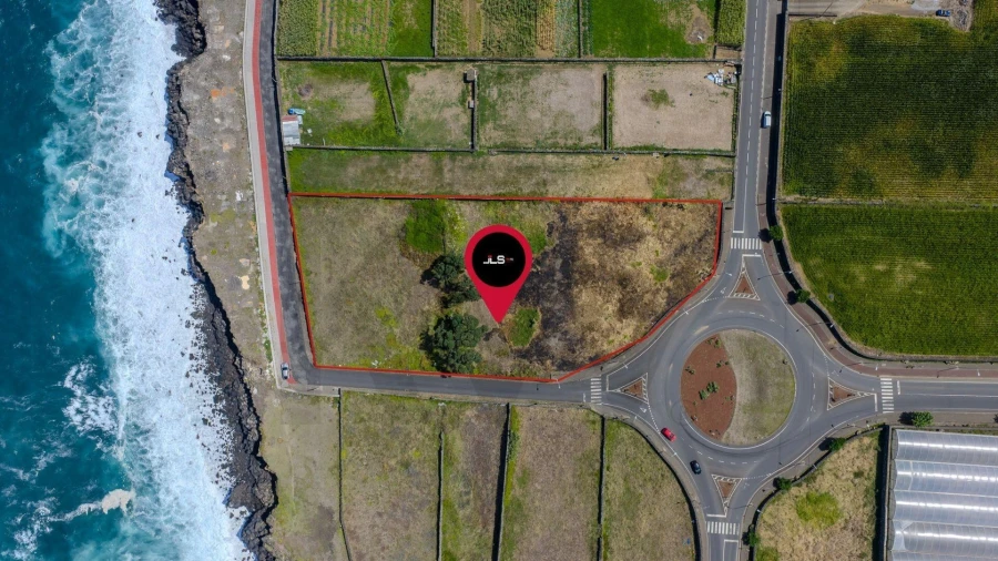 Terreno para Venda em Rabo de Peixe Foto 12