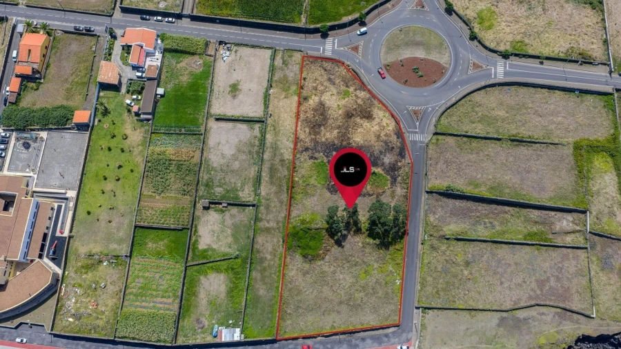 Terreno para Venda em Rabo de Peixe Foto 11