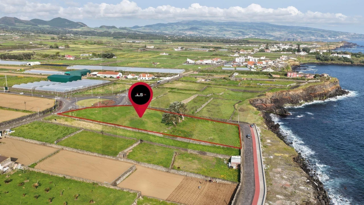 Terreno para Venda em Rabo de Peixe Foto 7