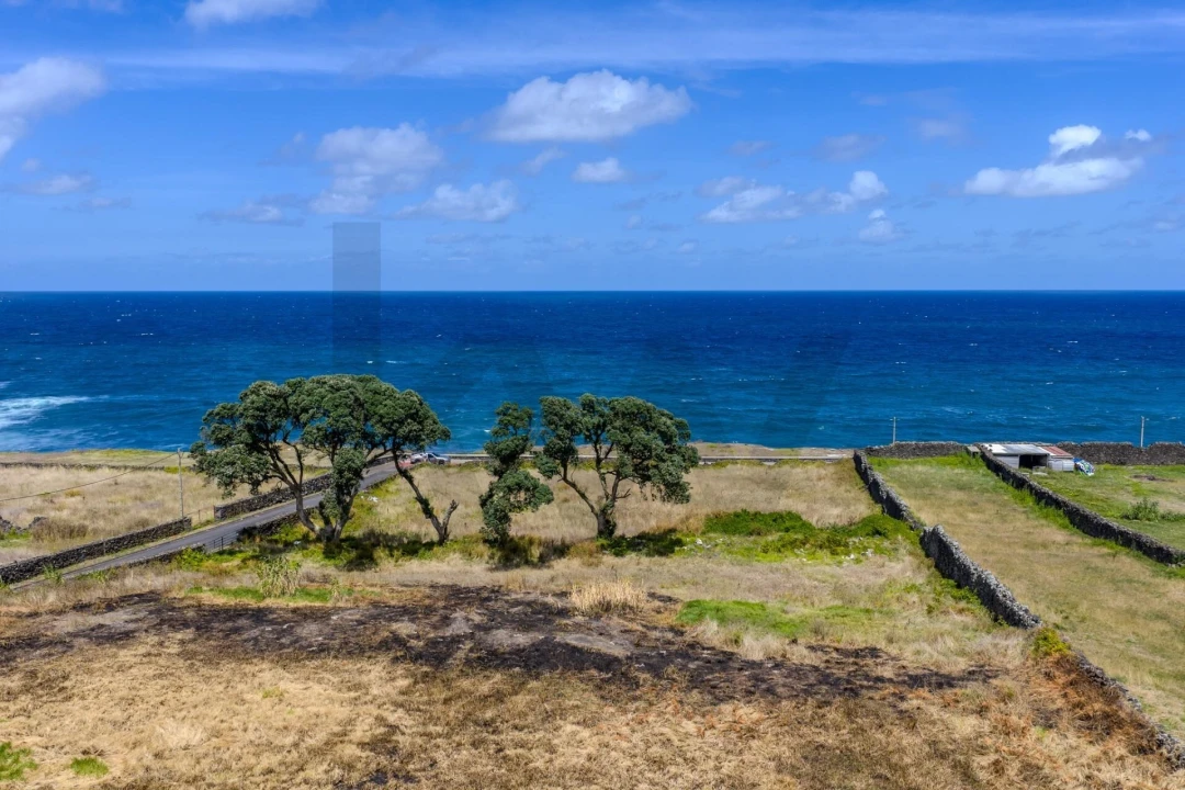 Terreno para Venda em Rabo de Peixe Foto 5