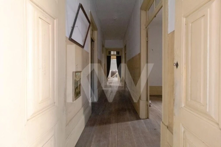 Moradia T4 para Venda em Espinho Foto 7