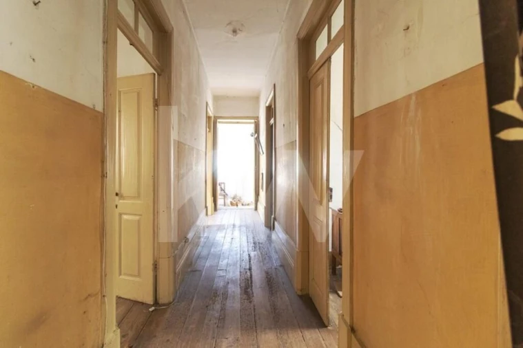 Moradia T4 para Venda em Espinho Foto 9