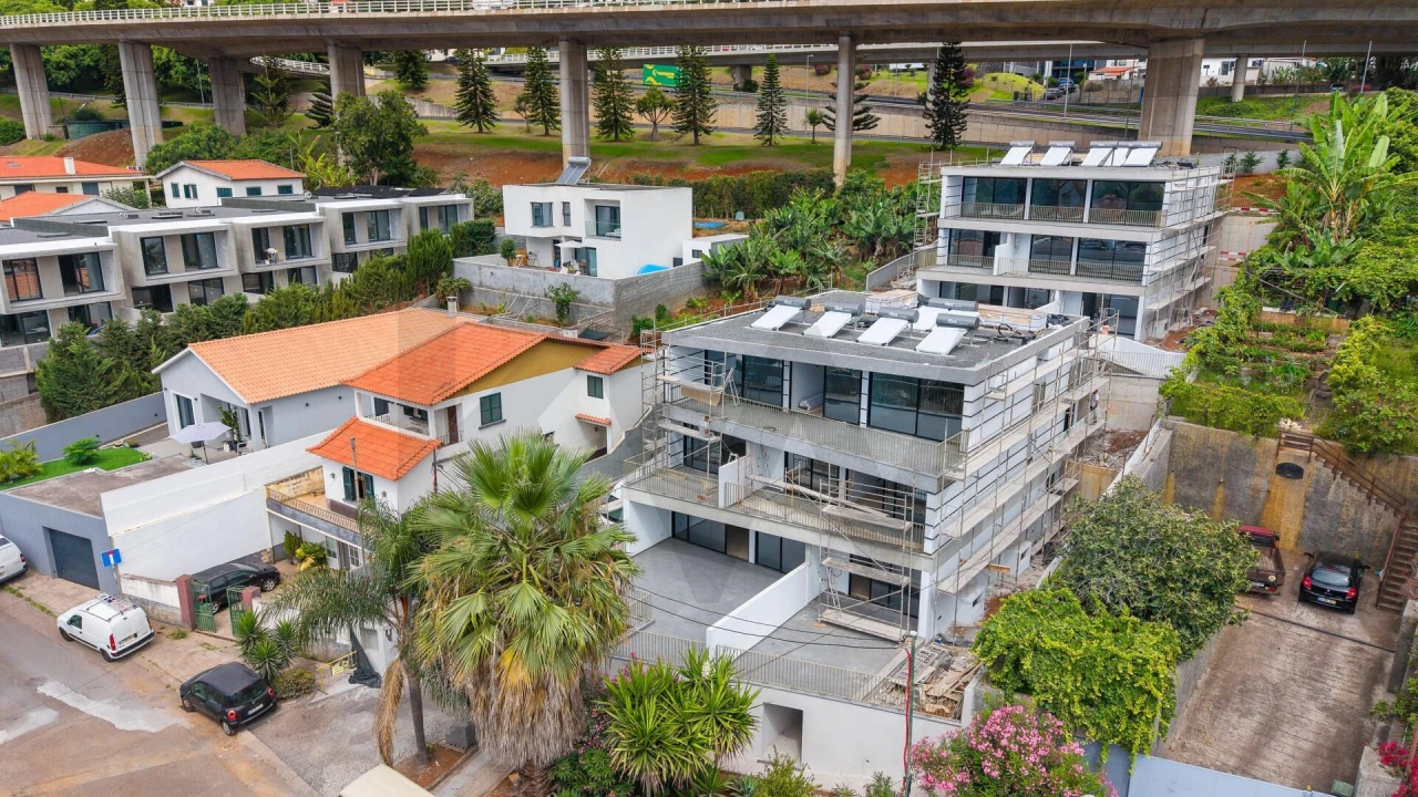 Apartamento T3 para Venda em São Martinho Foto 4