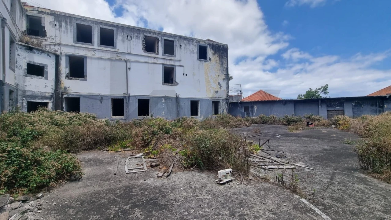 Prédio para Venda em Funchal (São Pedro) Foto 1